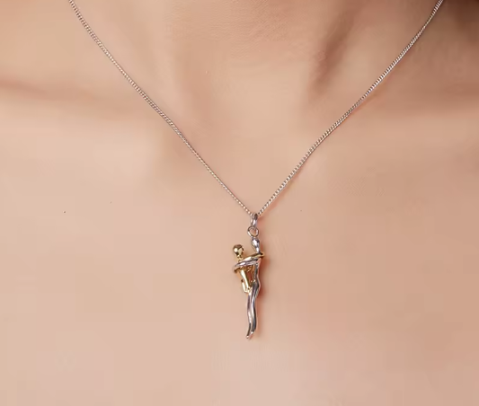 Colgante abrazo eterno